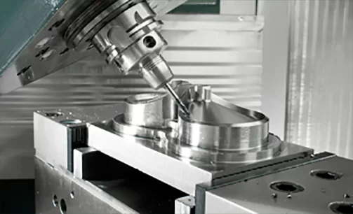 Fully automatic injection molding workshop